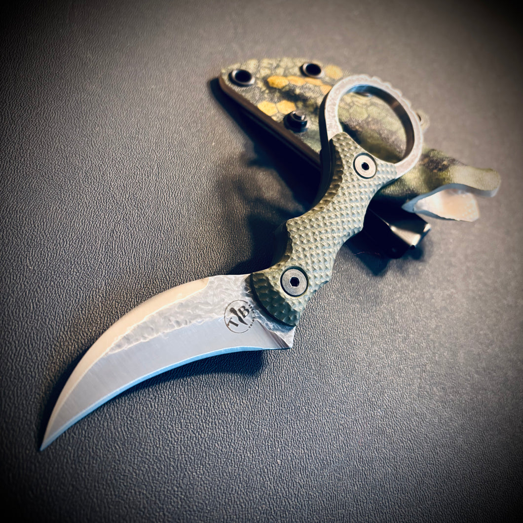 The Altruist Pikal Karambit